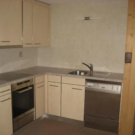 아파트 Suveran 1 *